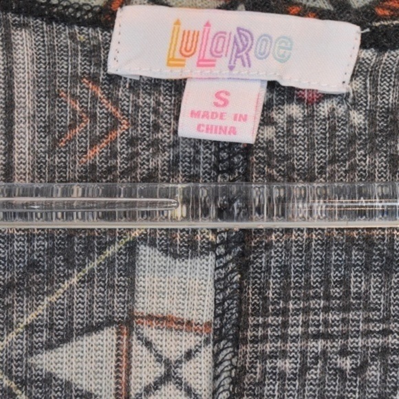 LuLaRoe Long Open Front Sarah Cardigan with Pockets, Charcoal Gray with Print - Picture 5 of 8